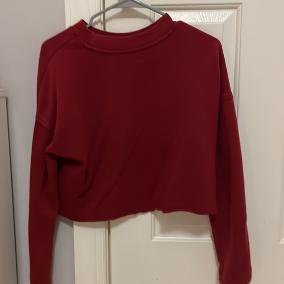 Red cropped crewneck - Picture 2 of 2